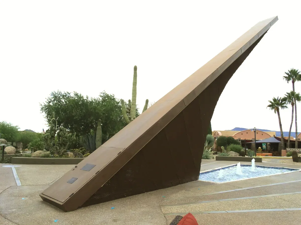 The Carefree Sundial